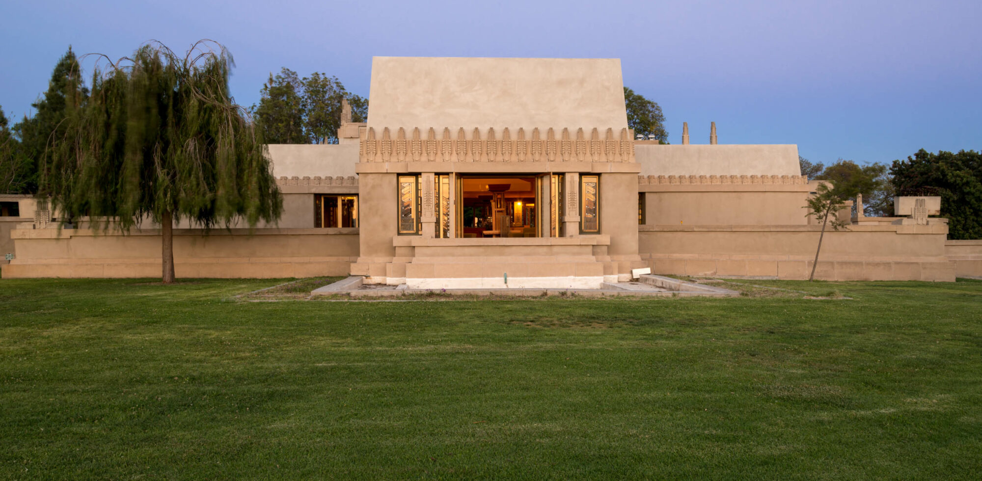 west facade, hollyhock house joshua whitejwpictures.com, courtesy of hollyhock house